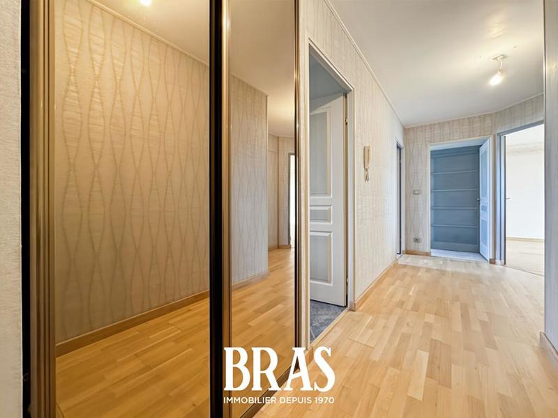 Appartement - 75 m² - 4 pièces