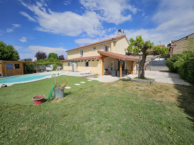 Maison - 140 m² - 6 pièces