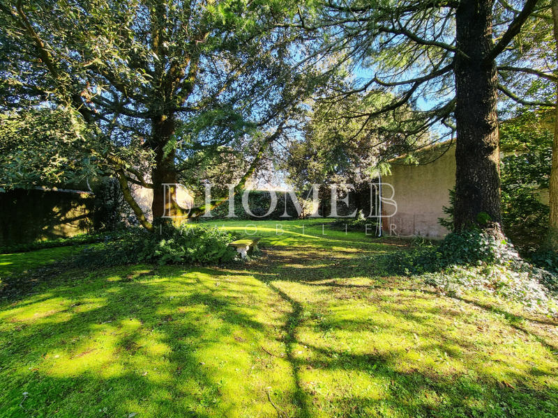 Maison - 180 m² - 7 pièces