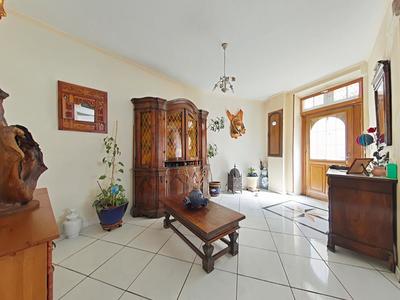 Maison - 280 m² - 7 pièces