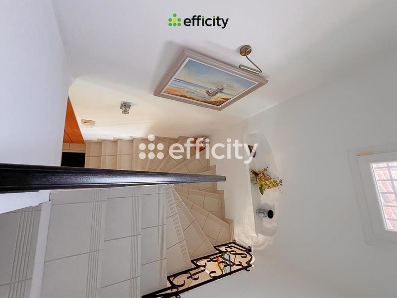 Maison - 170 m² - 5 pièces