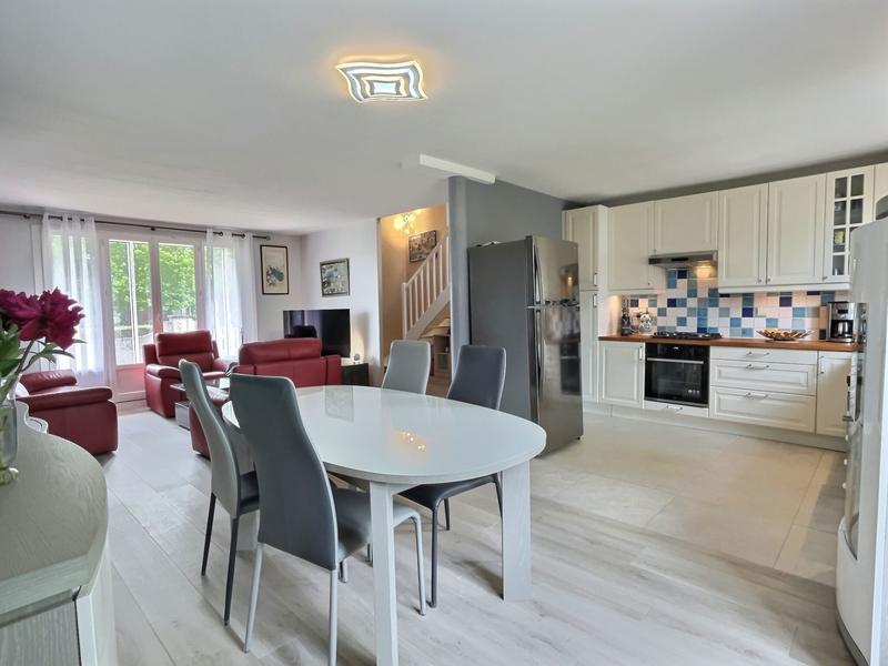 Maison - 115 m² - 6 pièces