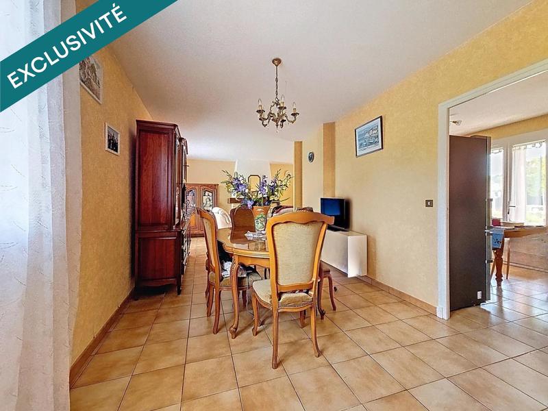 Maison - 162 m² - 8 pièces