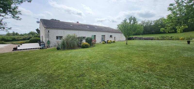 Demeure - 360 m² - 12 pièces