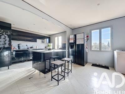 Maison - 191 m² - 8 pièces