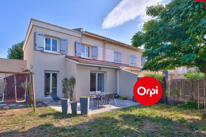 Maison - 104 m² - 4 pièces