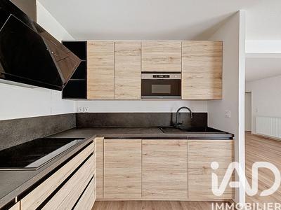 Appartement - 82 m² - 4 pièces