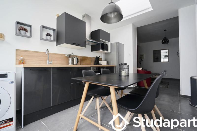 Chambre - 10 m² - 1 pièce