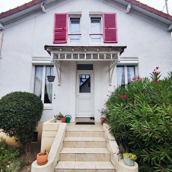Maison traditionnelle - 74 m² - 5 pièces