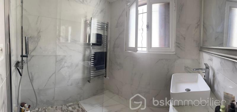 Maison - 80 m² - 5 pièces