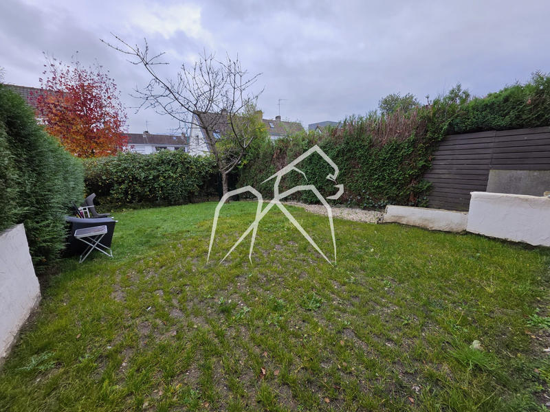 Maison - 96 m² - 4 pièces