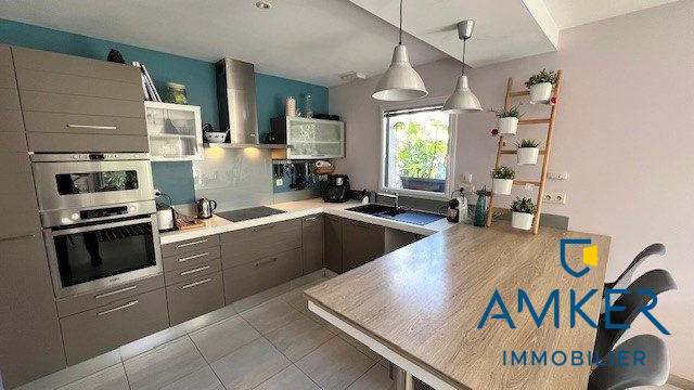 Maison - 139 m² - 6 pièces
