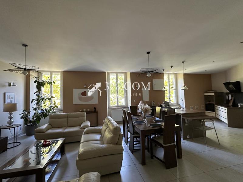 Appartement - 122 m² - 5 pièces