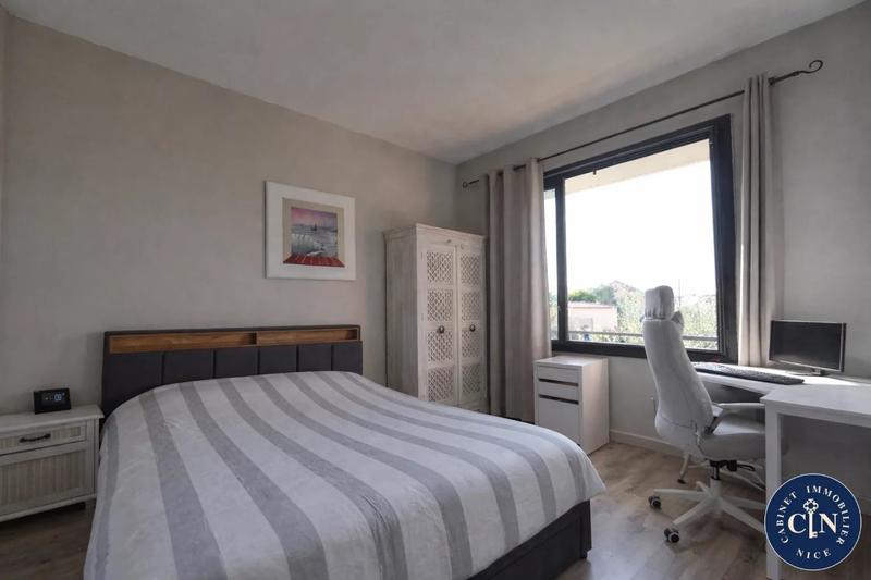 Appartement - 87 m² - 4 pièces