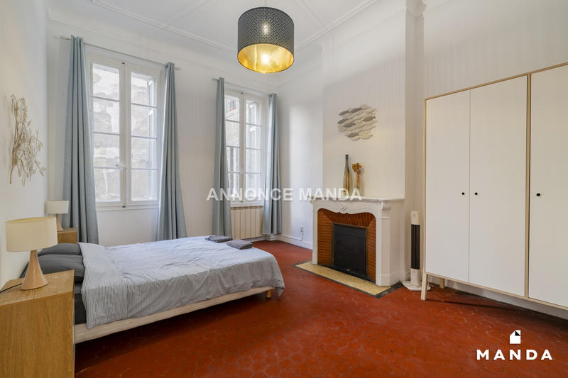 Appartement - 143 m² - 5 pièces