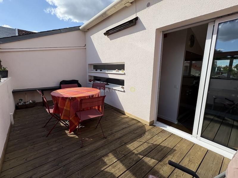 Atelier d'activités - 196 m² - 5 pièces