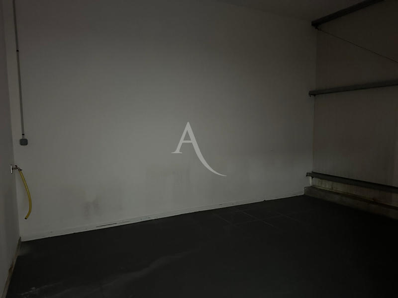 Local commercial - 363 m²