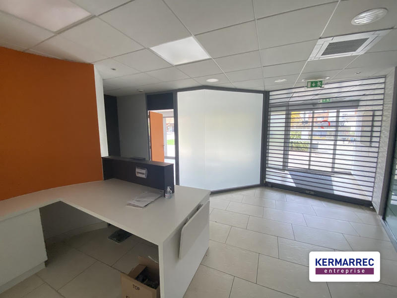 Local commercial - 106 m² - 6 pièces