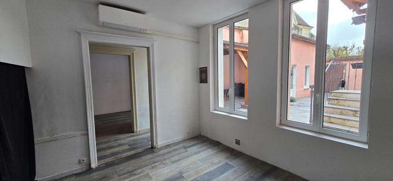 Maison - 227 m² - 10 pièces