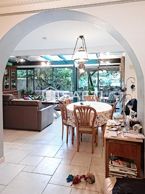 Maison - 160 m² - 6 pièces