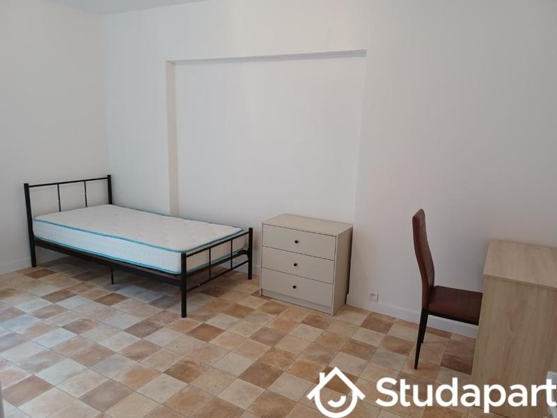 Chambre - 13 m² - 1 pièce