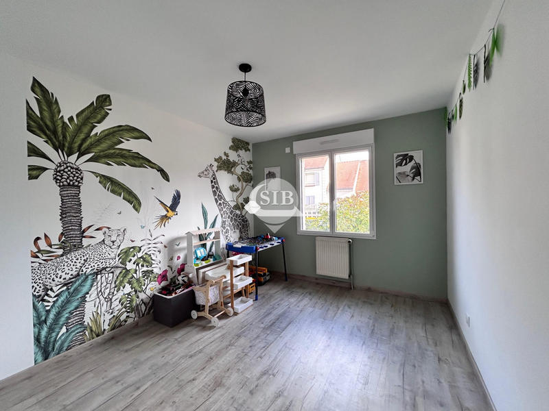 Maison - 168 m² - 8 pièces