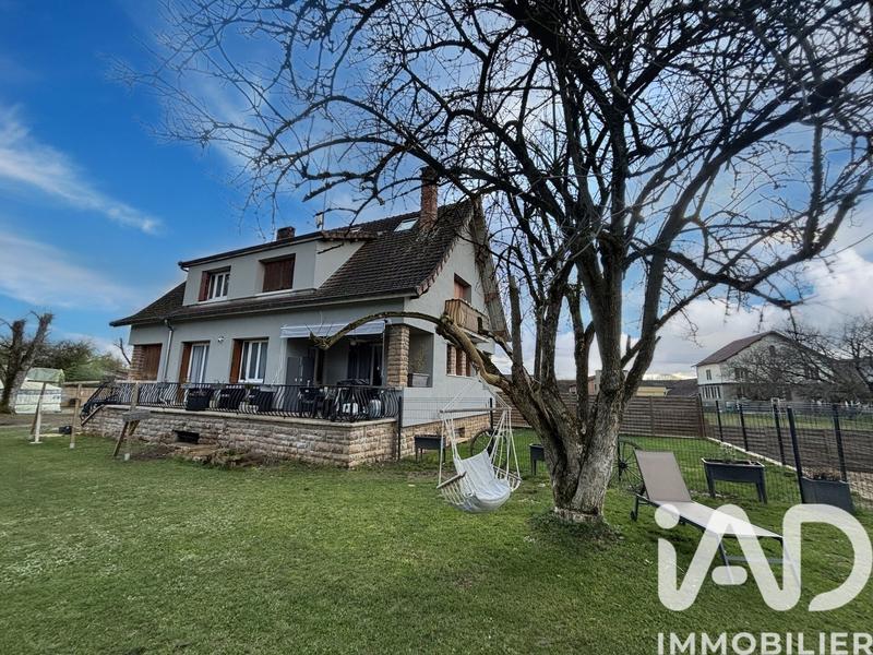 Maison - 177 m² - 7 pièces