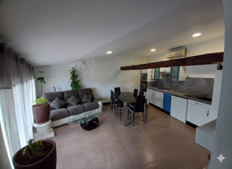 Maison traditionnelle - 87 m² - 4 pièces