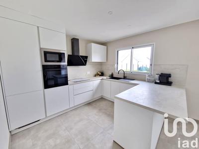 Maison - 94 m² - 5 pièces