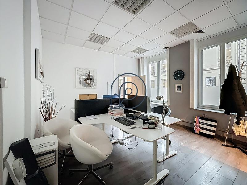 Bureau - 67 m²