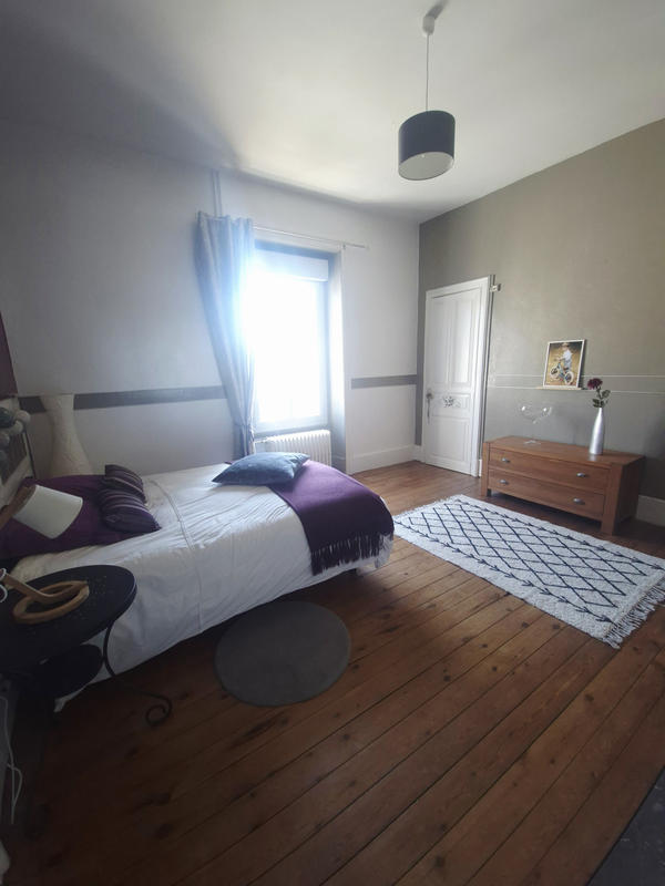 Maison - 219 m² - 8 pièces