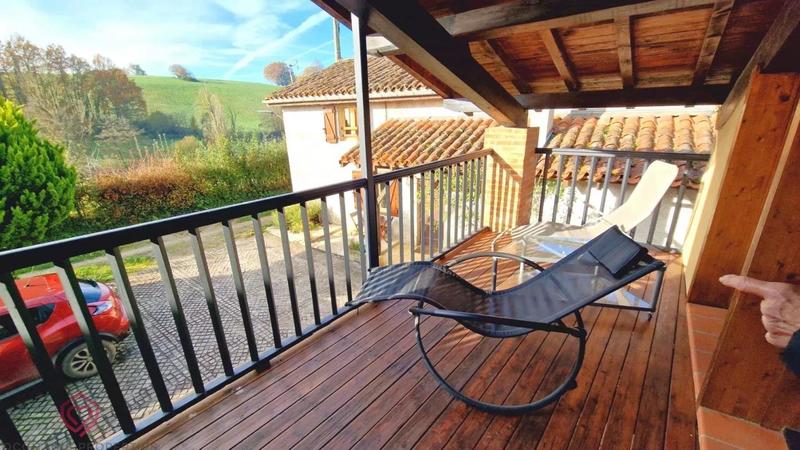 Propriété - 223 m² - 10 pièces