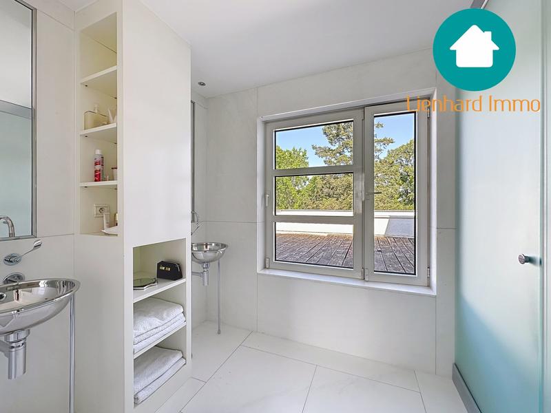 Villa - 300 m² - 7 pièces