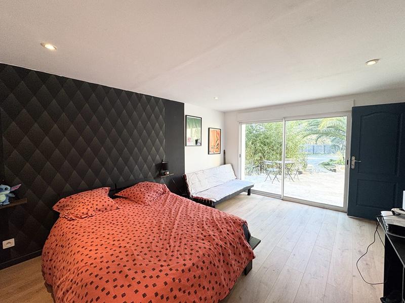 Villa - 243 m² - 7 pièces