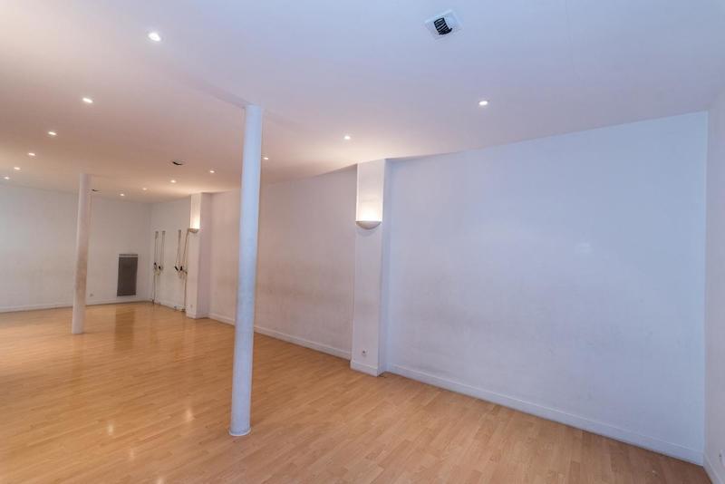 Local commercial - 133 m² - 6 pièces