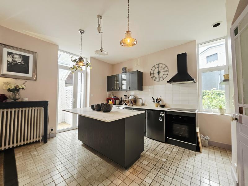 Maison - 131 m² - 6 pièces