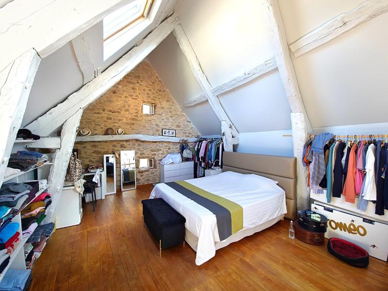 Maison - 285 m² - 10 pièces