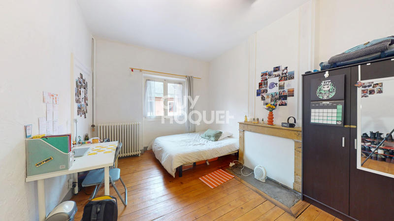 Appartement - 100 m² - 5 pièces