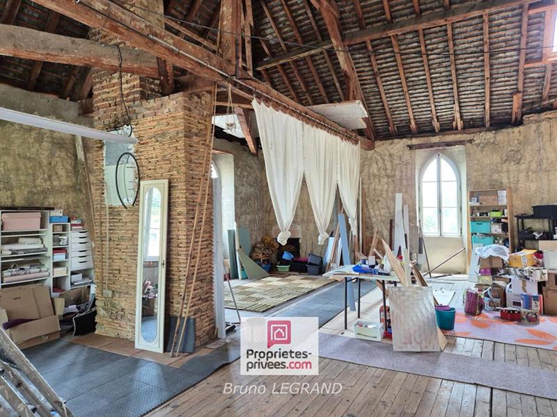 Maison - 525 m² - 14 pièces