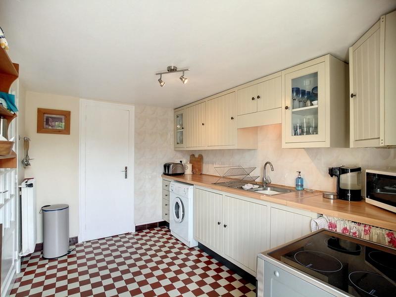 Maison traditionnelle - 94 m² - 6 pièces