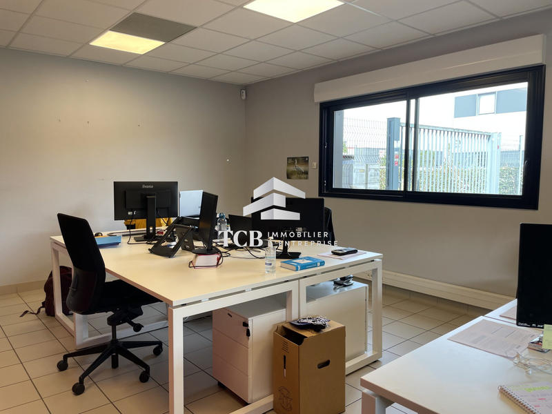 Bureau - 210 m²