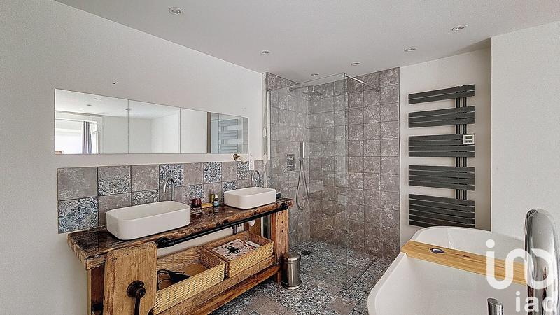 Appartement - 75 m² - 3 pièces