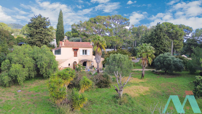 Maison - 172 m² - 7 pièces