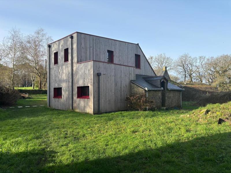 Maison - 138 m² - 5 pièces