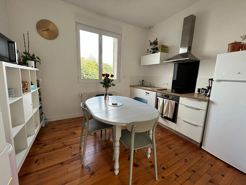 Maison - 93 m² - 5 pièces