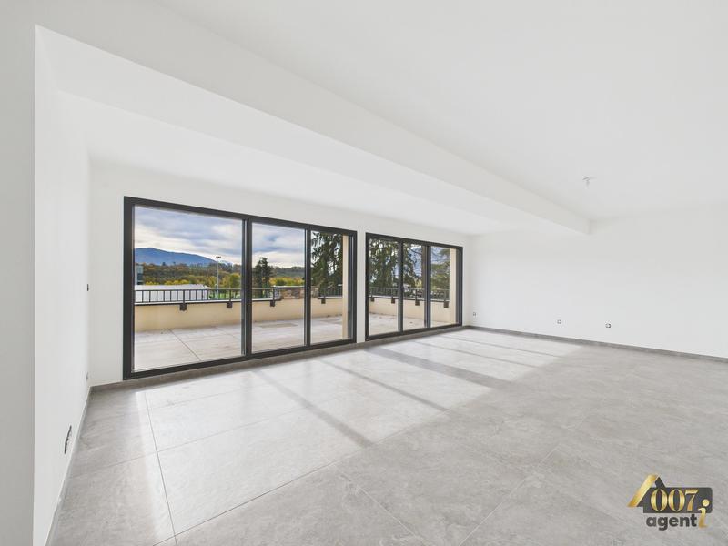 Appartement - 110 m² - 4 pièces