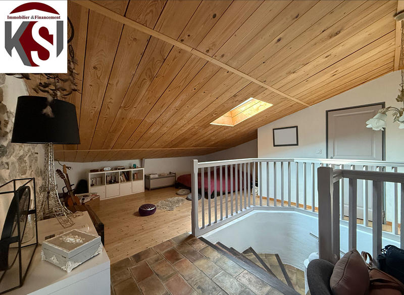 Maison - 244 m² - 6 pièces