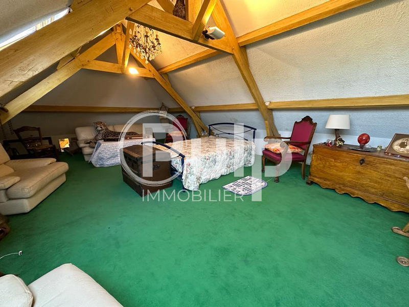 Maison - 178 m² - 8 pièces