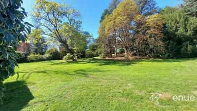 Propriété - 241 m² - 10 pièces