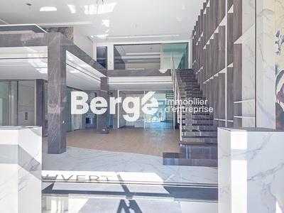 Local commercial - 213 m²